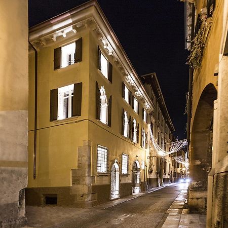Apartamento Residenza Palazzo Brenzoni Verona Exterior foto